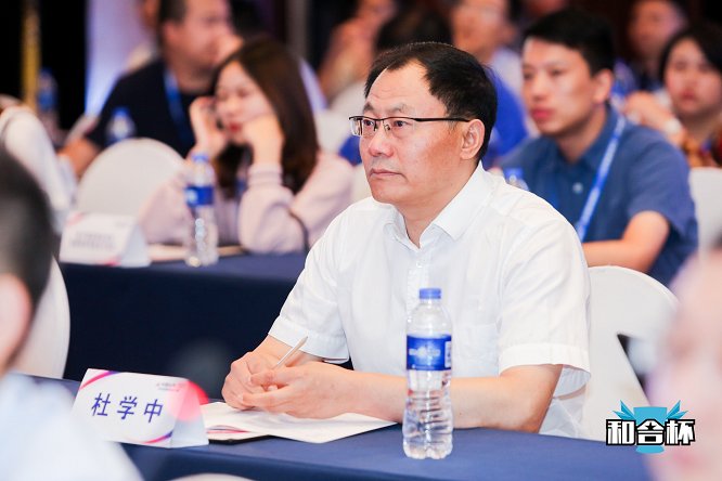 努力为高层次人才营造良好的创业银河电