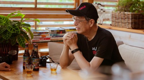 七位祖国同龄人以重走沂蒙老区的方式