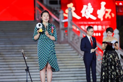 来自全国各大赛区的三百余名优秀选手按
