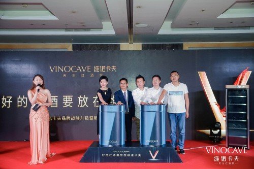 且都配备了触摸屏