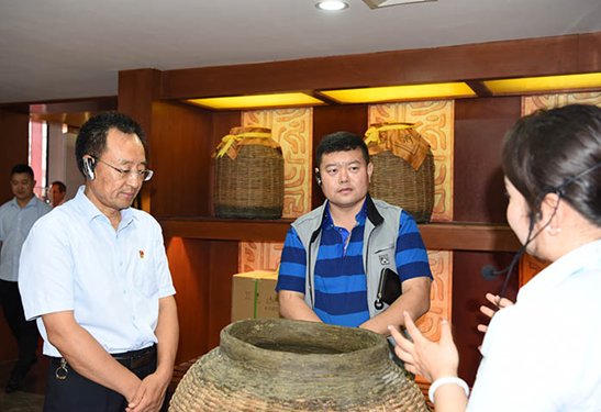 西凤酒秉承3000年西凤人的智慧