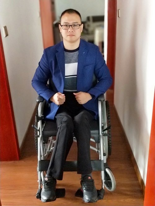 不断迸发出挣扎与渴望