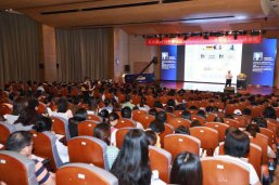 清华大学博导于增彪教授率先登台演讲