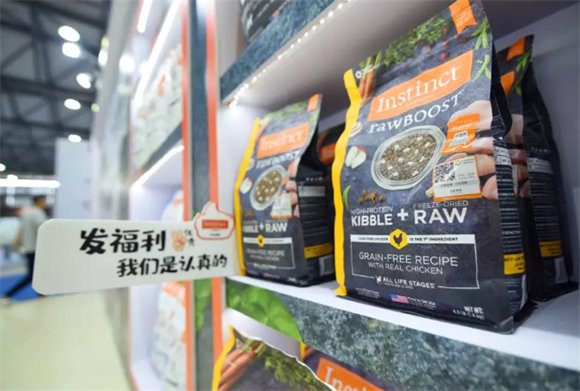 总参观人数突破27万人