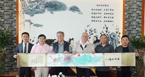 此次友好会晤