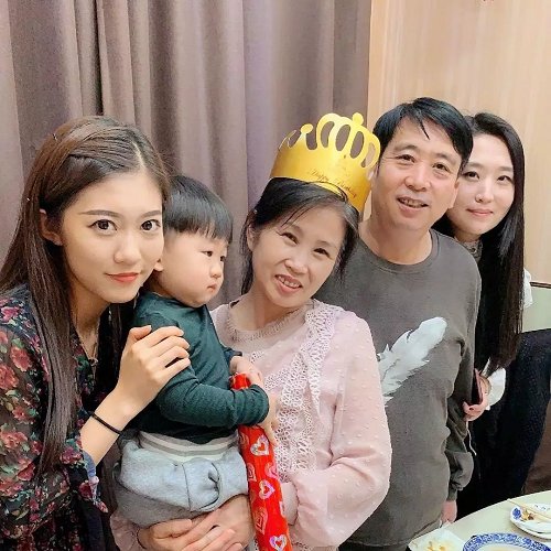 总能从画面里感受到一家人的温馨和欢乐