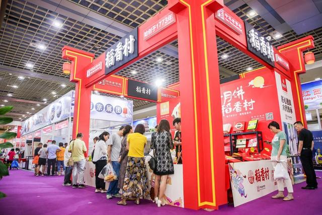 实施“1亿家庭”计划