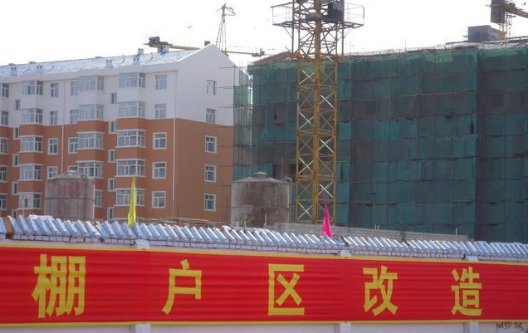 发展壮大服务业