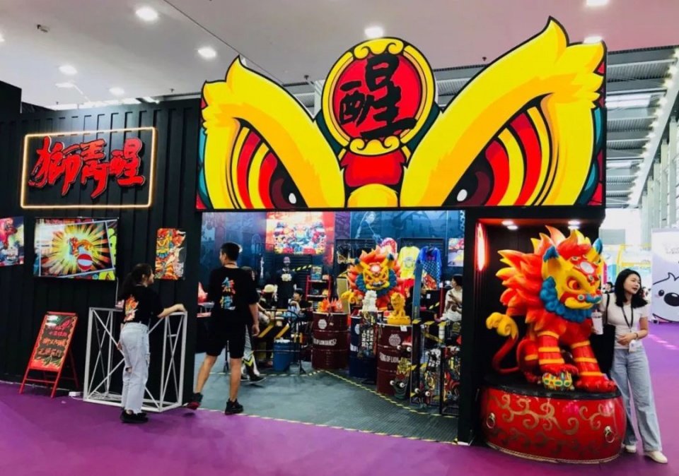 深圳市委宣传部巡视员韩望喜前来视察