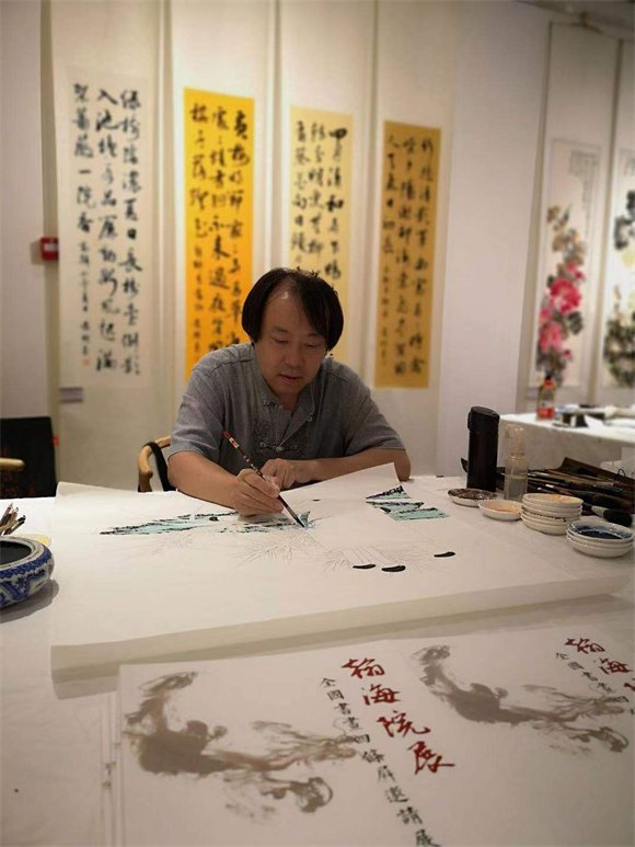 媒体人和众多广大书画爱好者四百多人出