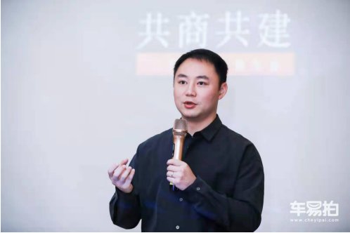 服务等多个维度进行深度讨论与激烈碰撞