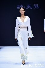 机能风格不仅见于服饰设计外观