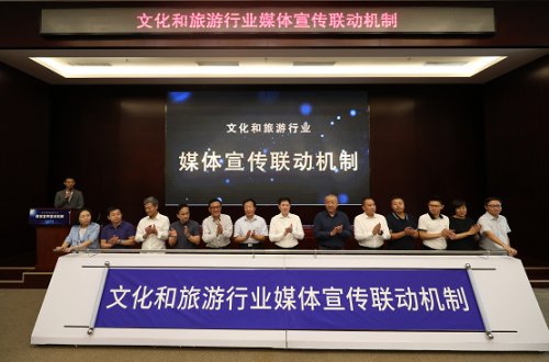 把党的声音传得更响更广更远