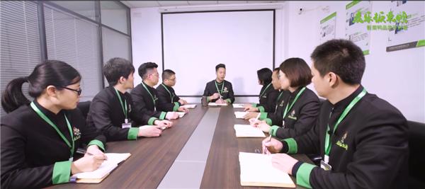 麦乐餐饮银河电子平台注册优惠员工高春