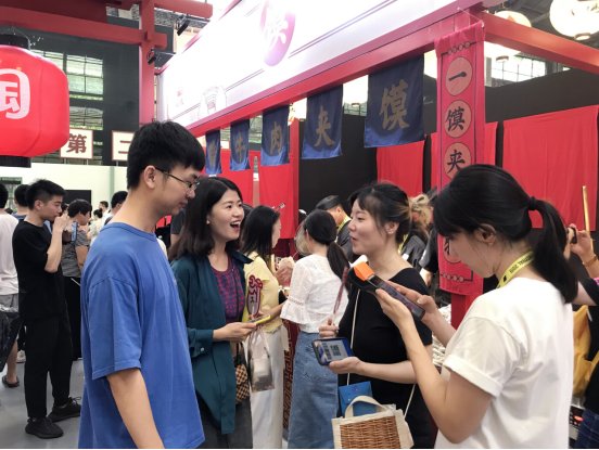 到榫卯积木做成的“中国版乐高”