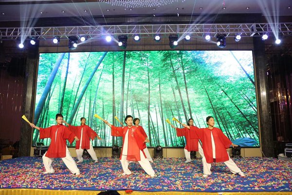在那些丰富多彩的课程和佳族会北纬41