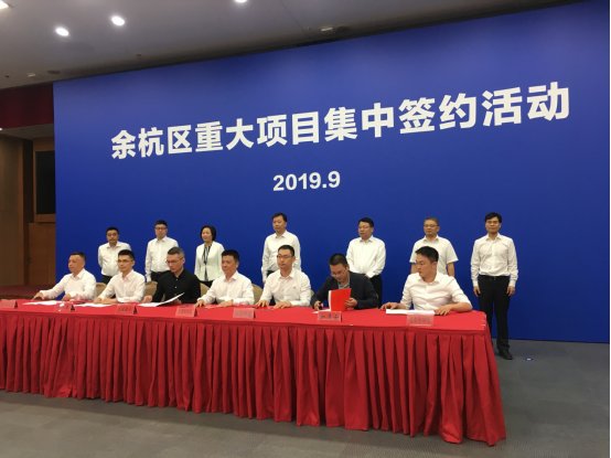 区委书记张振丰表示