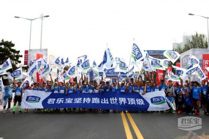 辽阔的迎宾大道裕华路