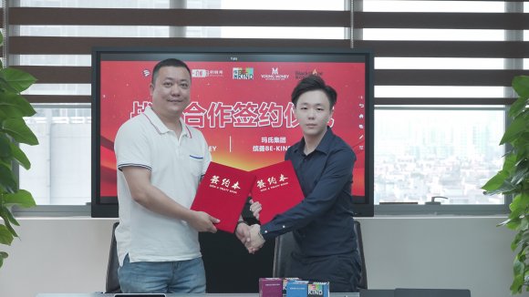 在两位重量级嘉宾的共同参与下