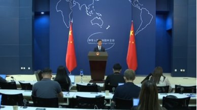 坚定奉行防御性国防政策